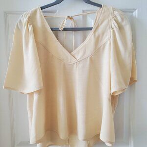 Treasure and Bond 55% Linen Cream textured feminine flowy blouse Boho